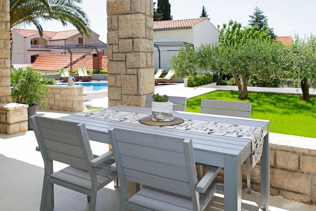 Apartment Diana - New Heated Pool Bol