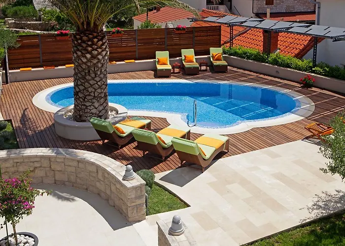 Apartments Diana - New Heated Pool